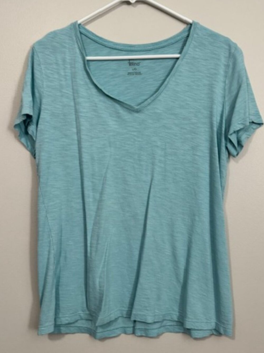 Woman's Felina Short Sleeve T Shirt Color Light Blue Size Large
